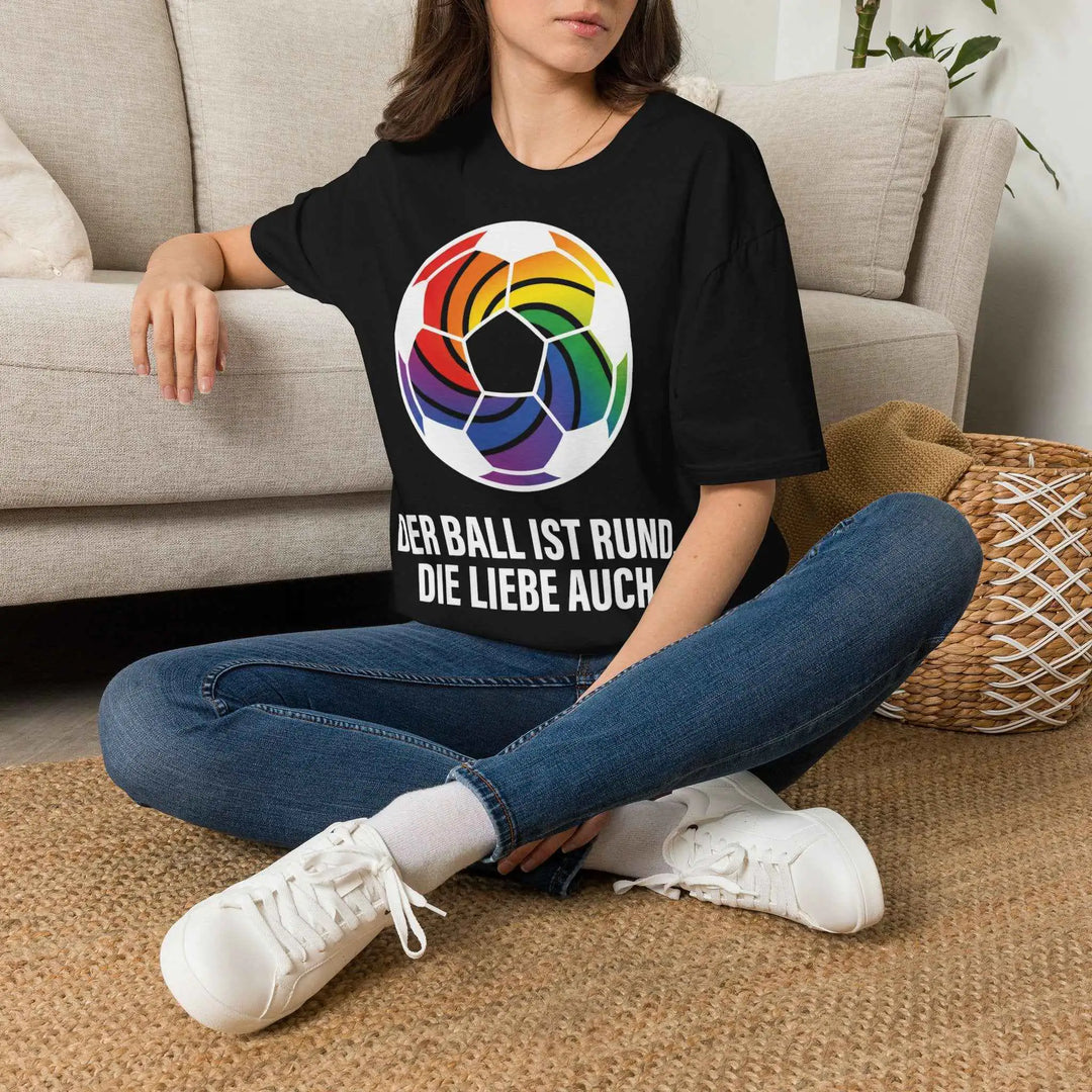 KlareAnsage „Der Ball ist rund. Die Liebe auch.“ Gildan 64000 T-Shirt