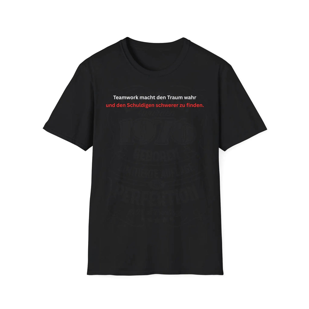 Schwarzes „Teamwork macht den Traum wahr“ T-Shirt freigestellt