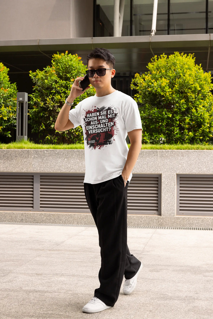 Ein Aus Shirt "Aus und Einschalten" – IT Spruch T-Shirt