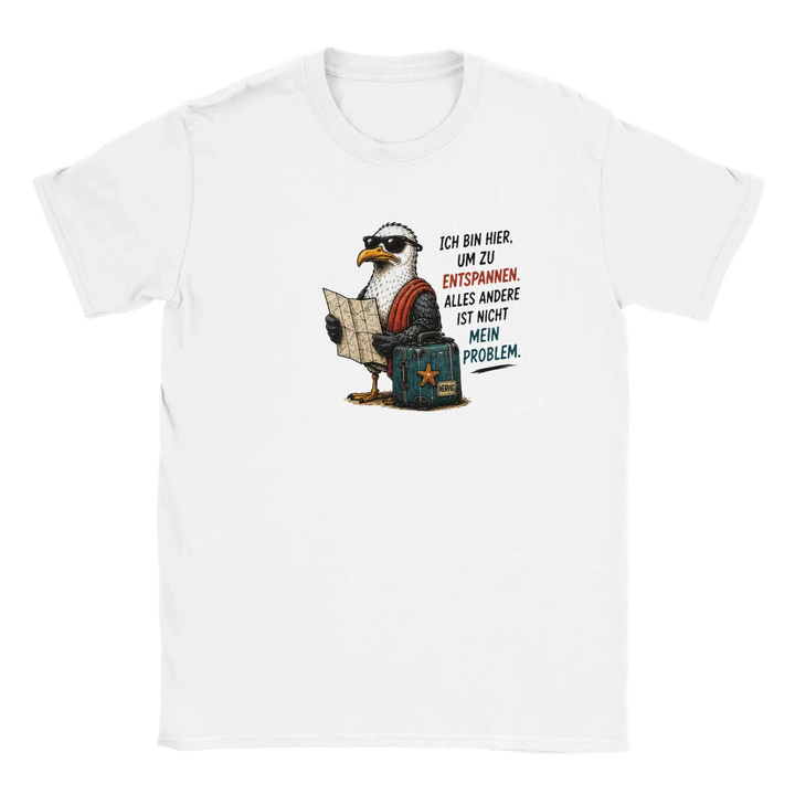 Flatlay: weißes T-Shirt mit Möwen-Print und Spruch &