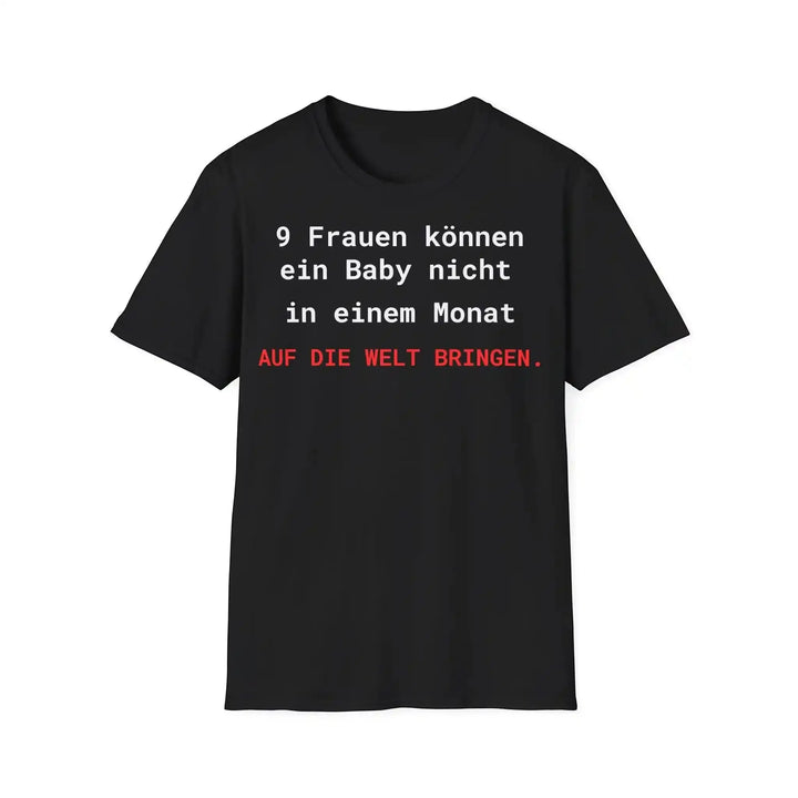 Schwarzes T-Shirt mit Brooks-Law-Spruch als Flatlay-Produktfoto von vorne