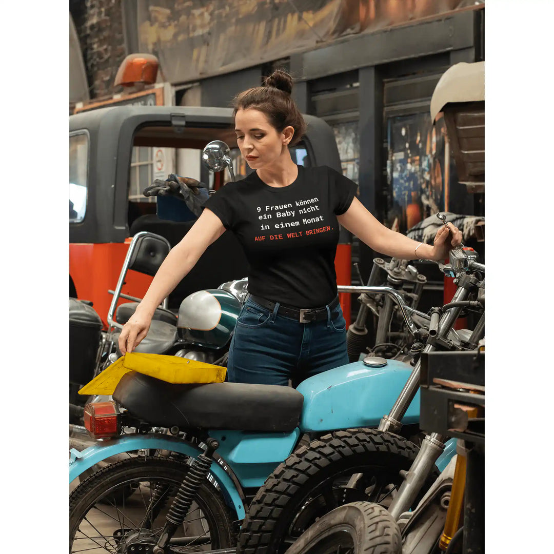 Brooks’ Law T-Shirt – 9 Frauen können ein Baby nicht in einem Monat auf die Welt bringen - KlareAnsage