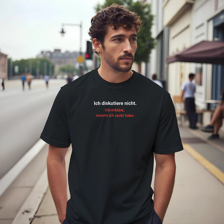 Mann trägt schwarzes T-Shirt mit Spruch &