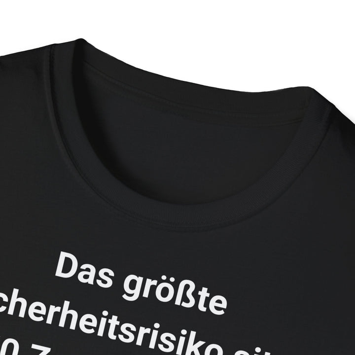 IT - Security T-Shirt mit Spruch – Das größte Sicherheitsrisiko sitzt 50 Zentimeter vor dem Bildschirm - KlareAnsage