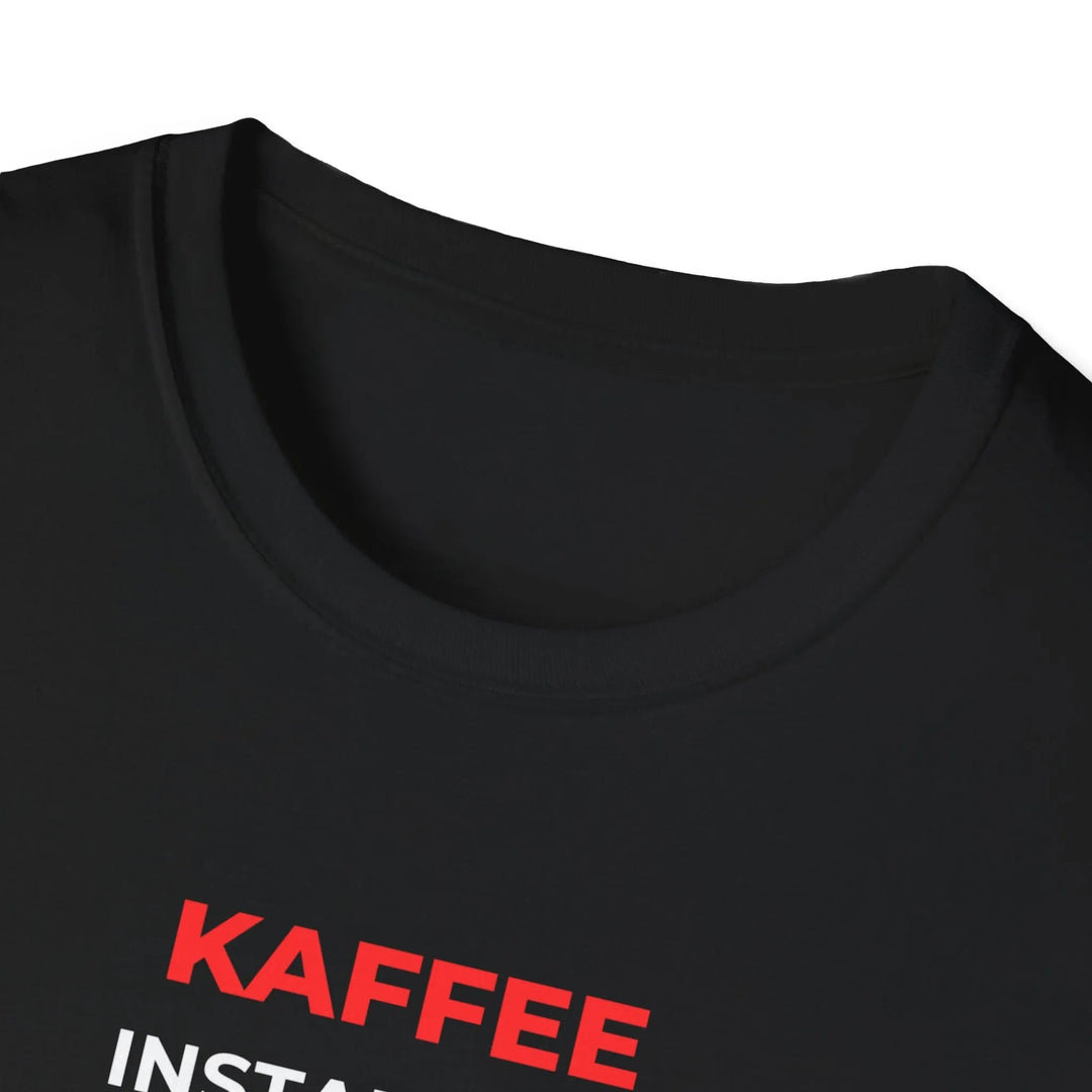 Kaffee installiert Updates – Lustiges IT T-Shirt mit Kaffee Spruch - KlareAnsage
