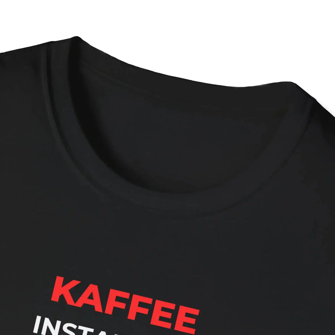 Kaffee installiert Updates – Lustiges IT T-Shirt mit Kaffee Spruch - KlareAnsage