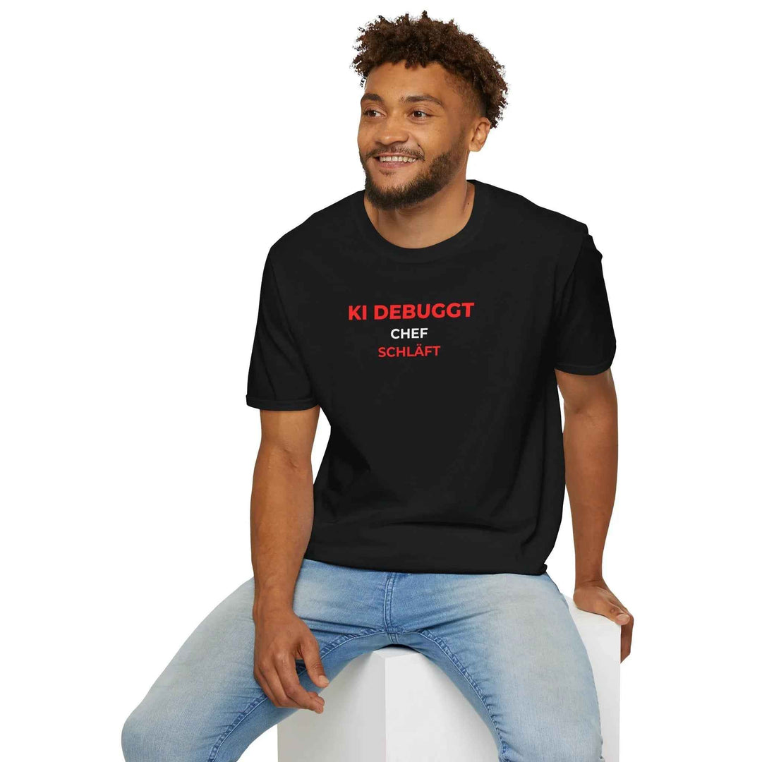 KI Debuggt, Chef Schläft – Statement Shirt für Entwickler
