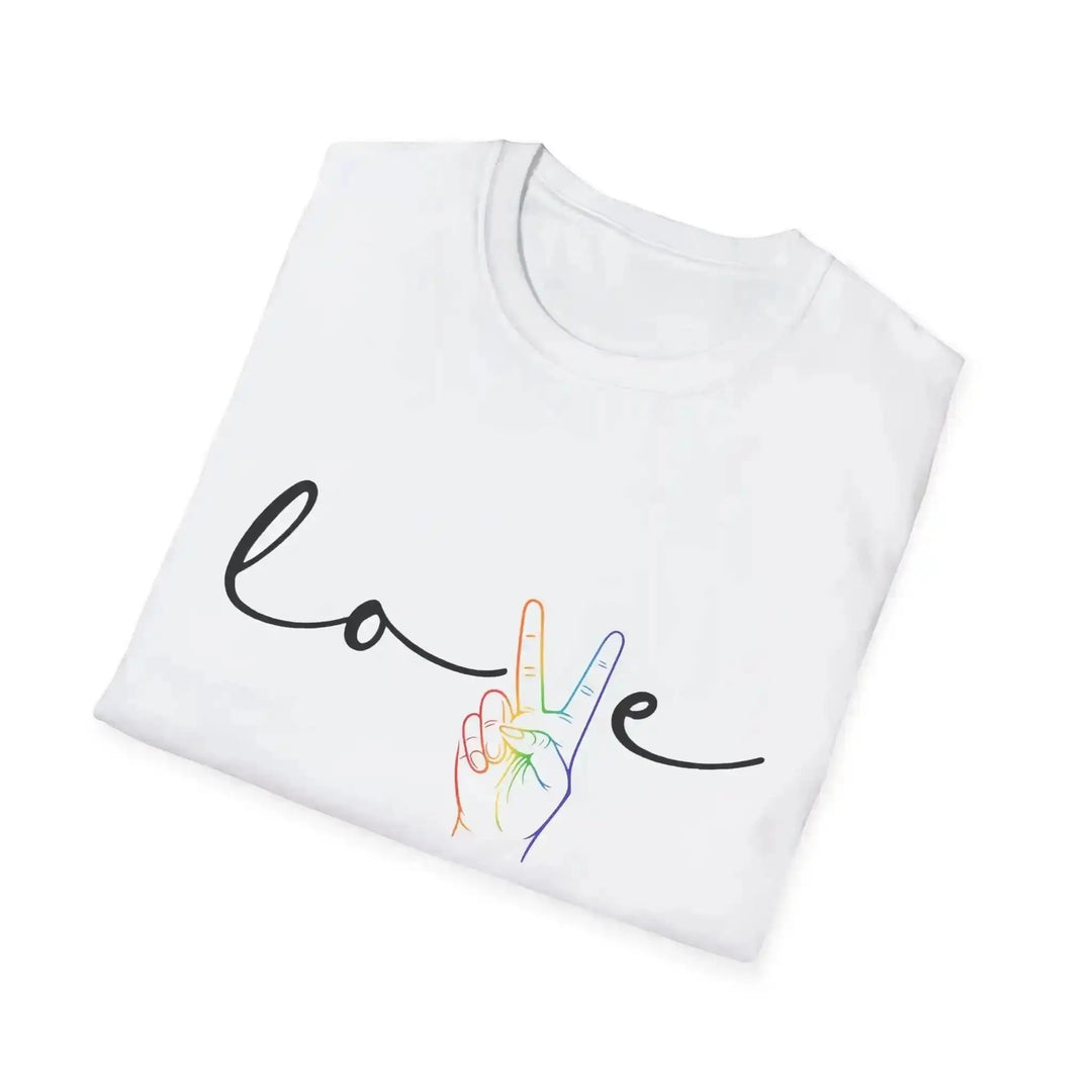 KlareAnsage Love Peace T-Shirt in Weiß mit schwarzem Schriftzug und Peace-Hand im Regenbogen-Design aus Baumwolle