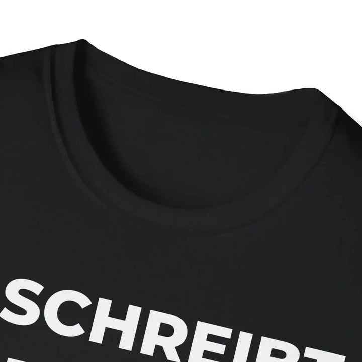 Teamwork: KI schreibt &amp; Ich trinke Kaffee – Statement Shirt - KlareAnsage